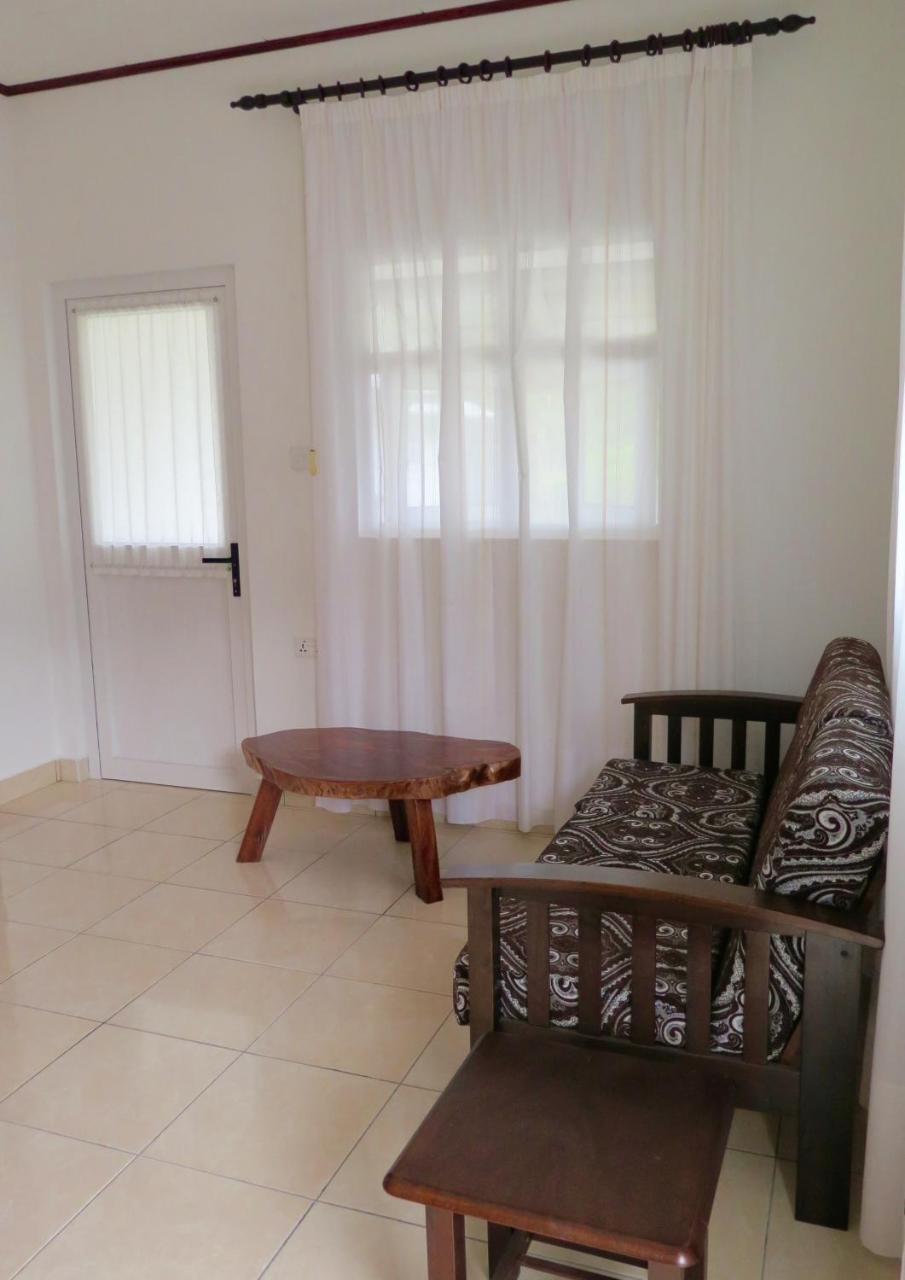 Appartement Fadine Self Catering à La Digue  Extérieur photo